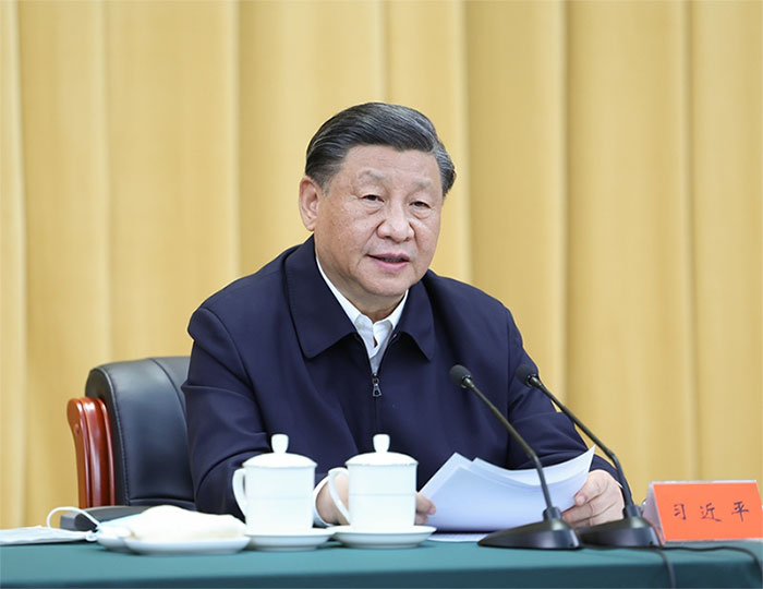 6月2日，中共中央總書記、國(guó)家主席、中央軍委主席習(xí)近平在北京出席文化傳承發(fā)展座談會(huì)并發(fā)表重要講話。